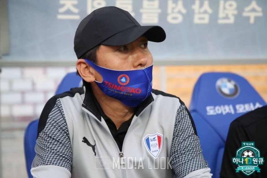 수원삼성 이임생감독 사진: 한국프로축구연맹