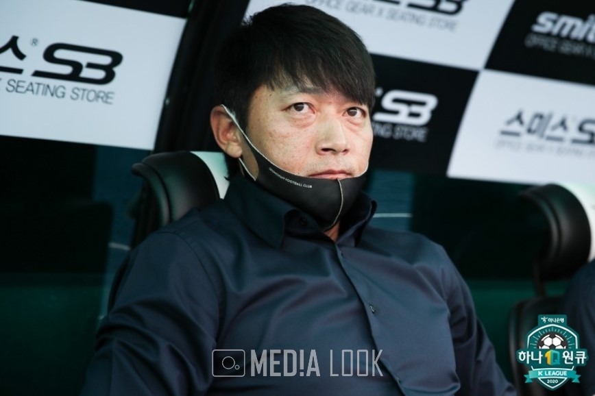 성남FC 김남일감독 사진: 한국프로축구연맹