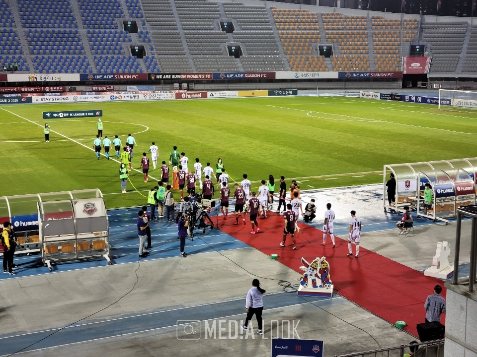 수원FC와 부천FC의 '하나원큐 K리그2 2020' 19라운드 경기가 수원종합운동장에서 9월 14일 열렸다. / 사진 = 목진하 기자