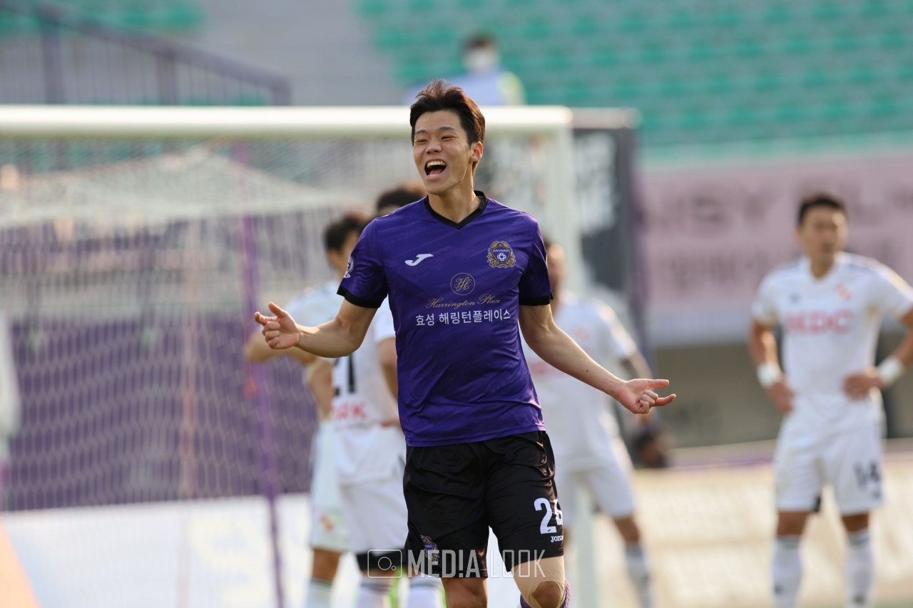 '하나원큐 K리그2 2021' 6라운드 MVP에 선정된 FC안양의 모재현 / 사진 = 한국프로축구연맹