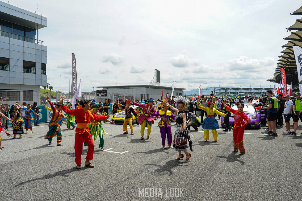 말레이시아 전통 춤 조겟(Joget)으로 시작된 결승 경기 행사 / 사진 = 김범준 기자
