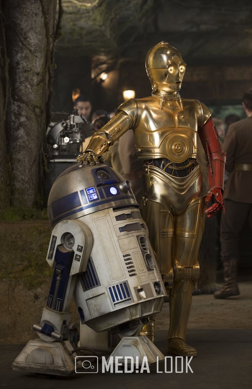 Star Wars: The Force Awakens..R2-D2 and C-3PO (Anthony Daniels)..Ph: David James..©Lucasfilm 2015